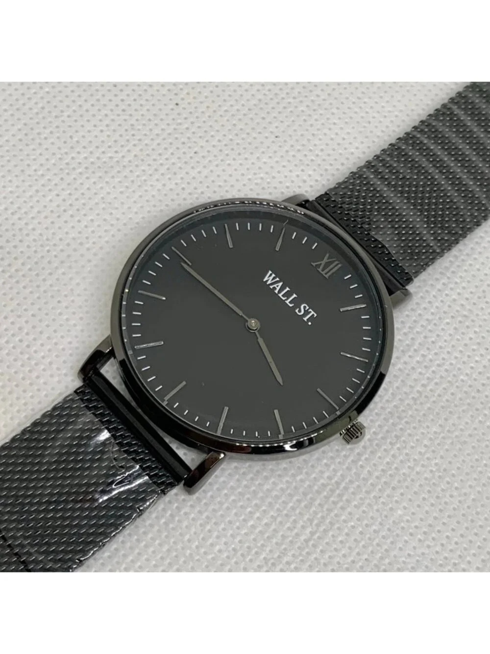 men watch quartz analog Wall Street 40mm black tone adjustable mesh band running